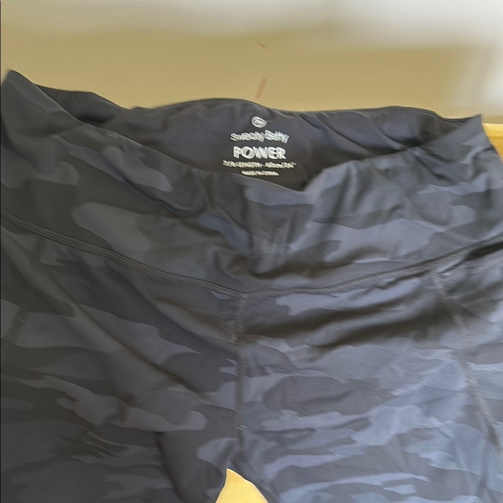 Sweaty Betty Dark Camo Power Leggings